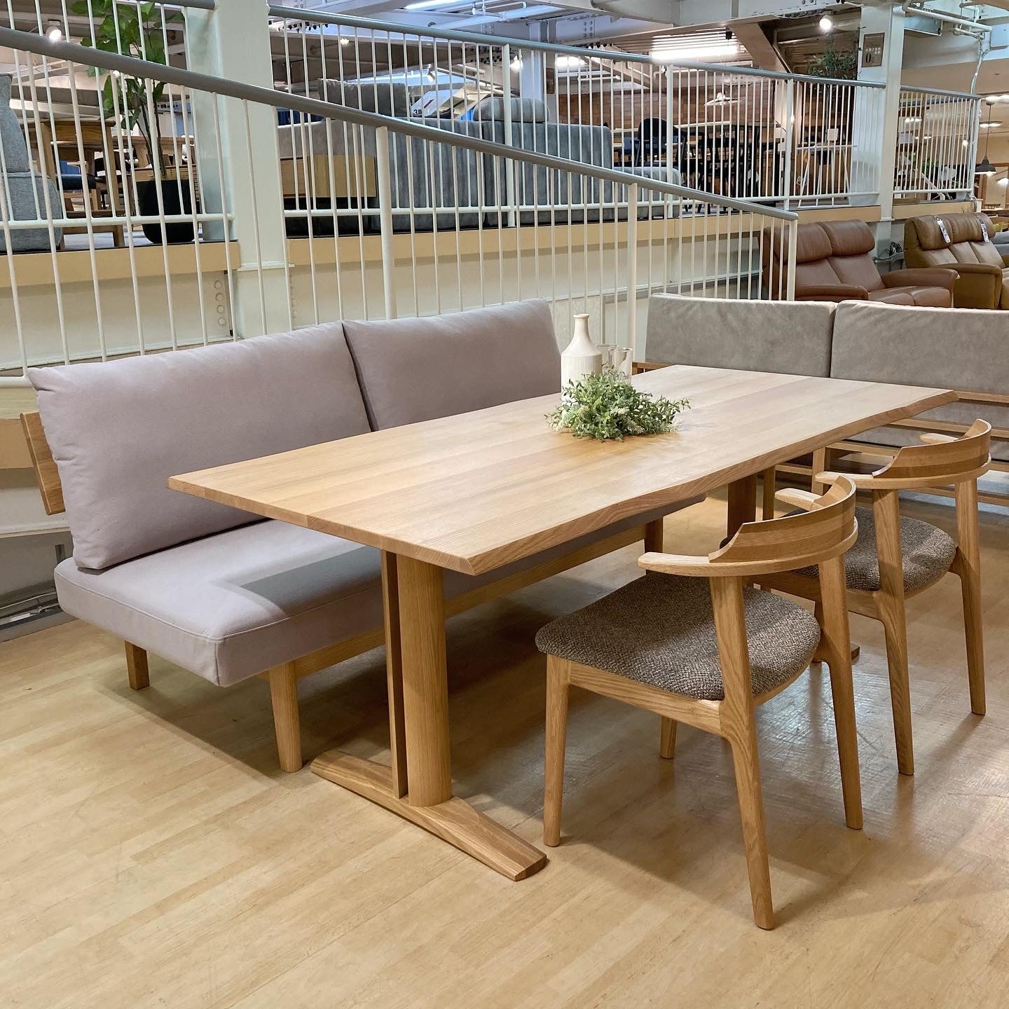 Table de salle à manger en chêne rouge