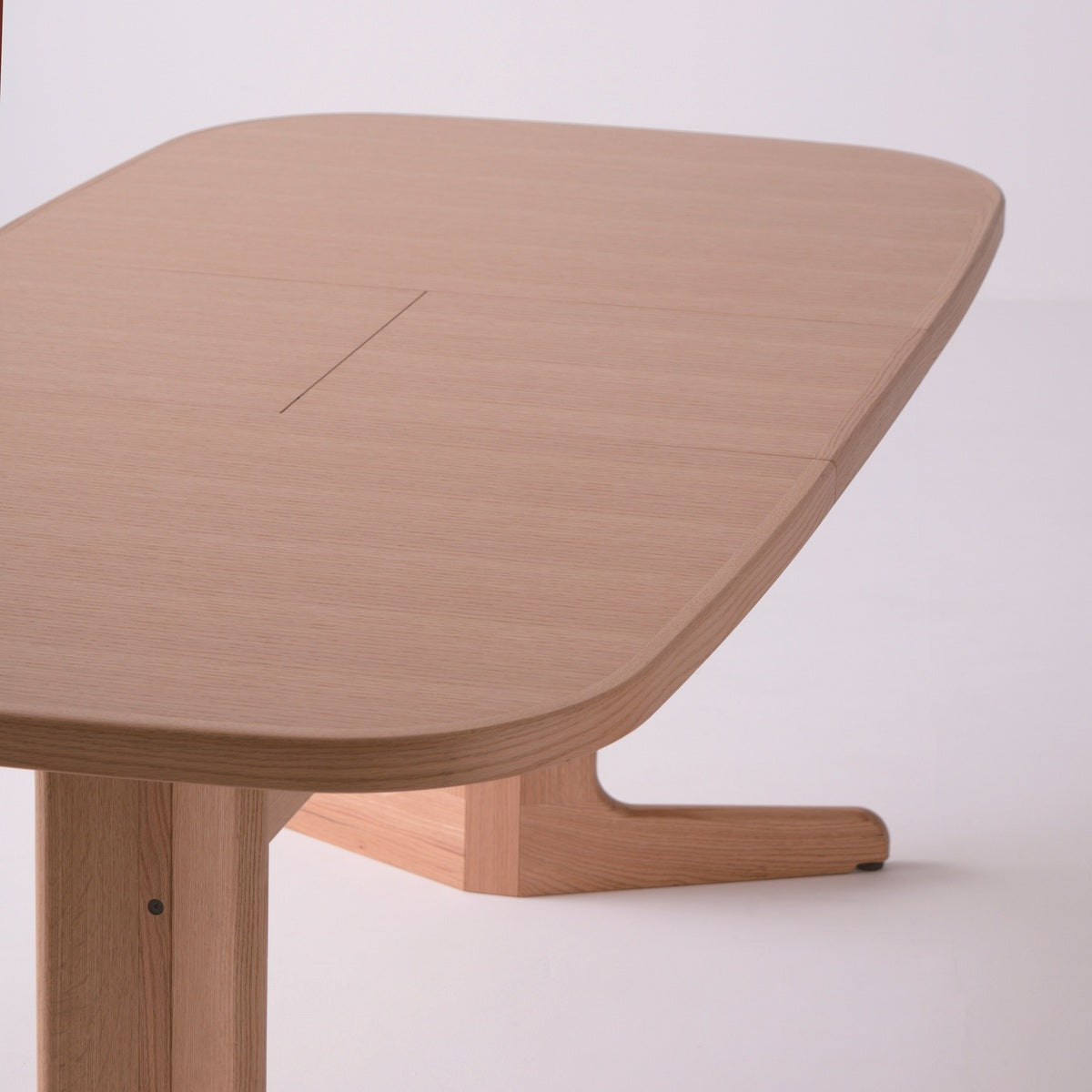 Table à manger extensible en chêne et noyer
