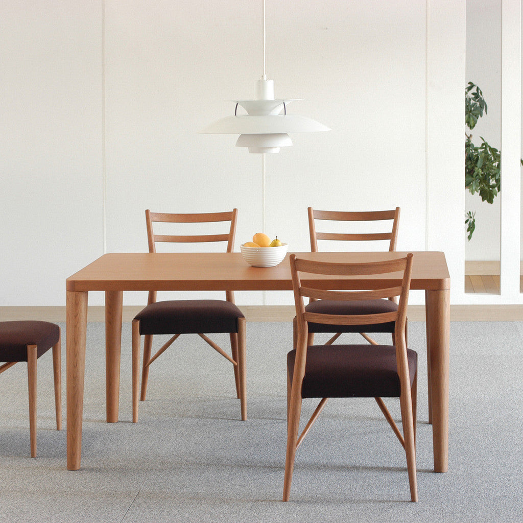 Chaise de salle à manger en noyer