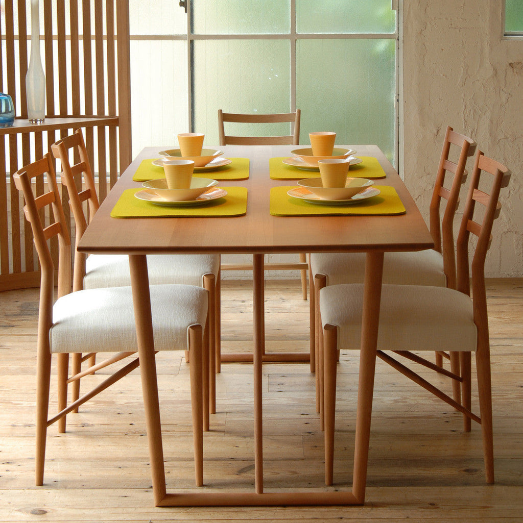 Chaise de salle à manger en noyer